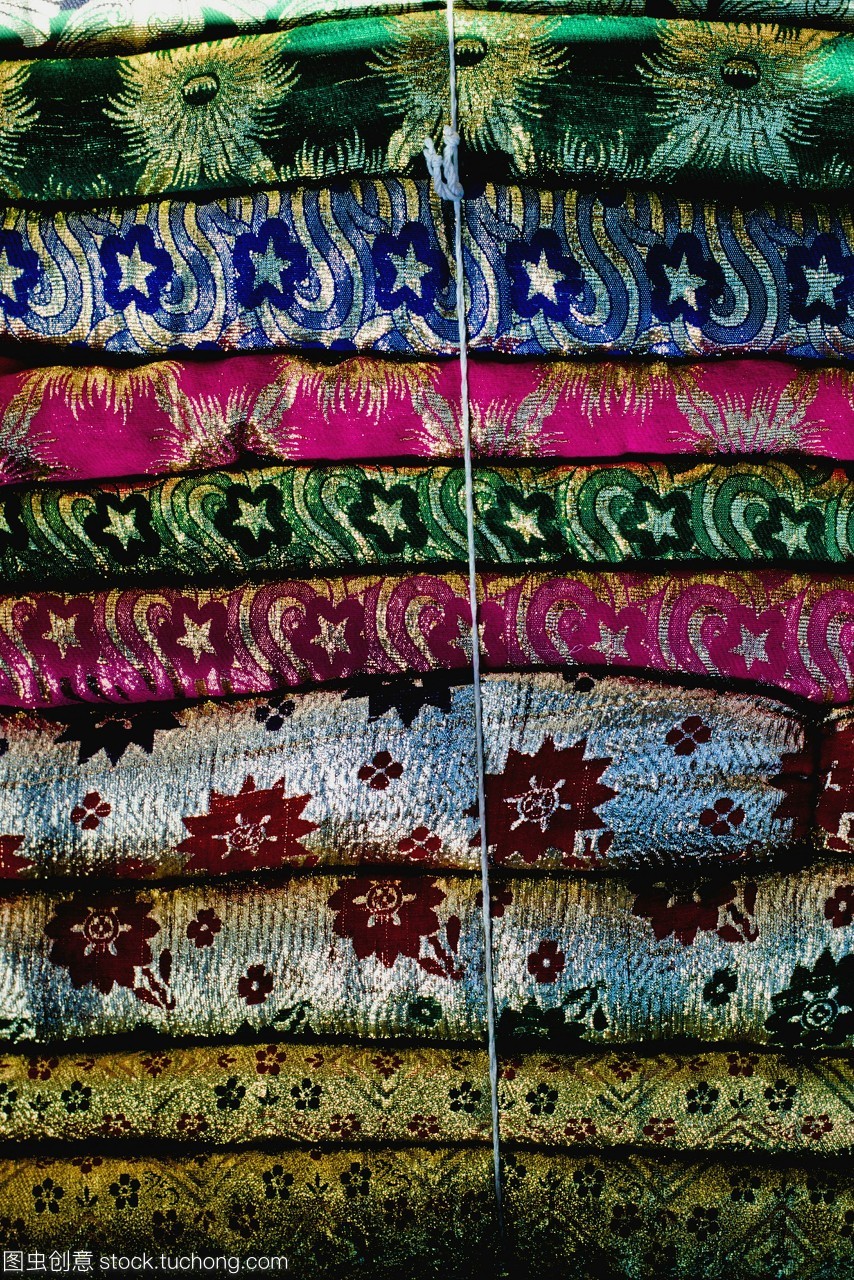 堆栈的丝绸纺织品